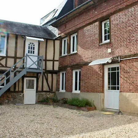 Les Oiseaux Apartment *