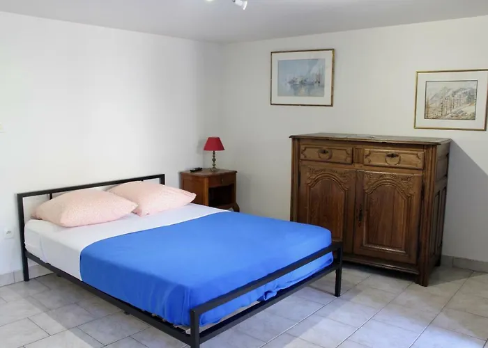 Les Oiseaux Руан